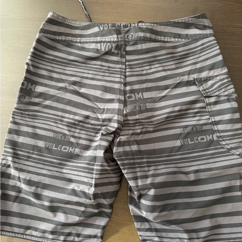 Volcom boys Gray Striped Swim Shorts - Picture 2 of 4